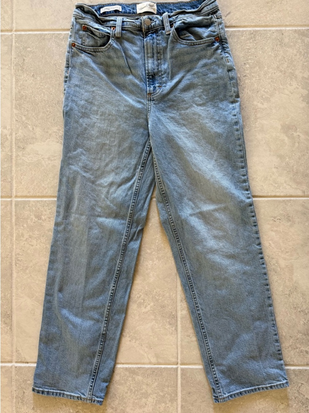 Universal Thread Light Blue Straight Leg Jeans